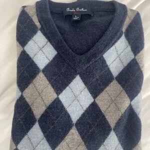 Brooks Brothers Blue and Gray Argyle V-Neck Sweater